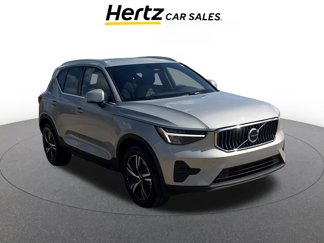Used 2024 Volvo XC40 B5 Core image 1