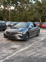 Used 2022 Toyota Camry SE image 1