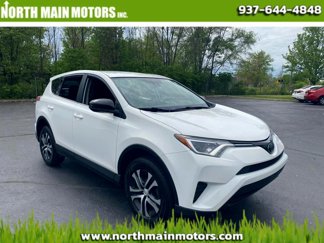 Used 2018 Toyota RAV4 LE image 1