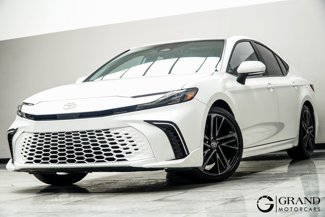 Used 2025 Toyota Camry XSE image 1