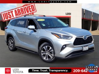 Used 2022 Toyota Highlander XLE image 1