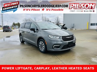 New 2025 Chrysler Pacifica Select image 1