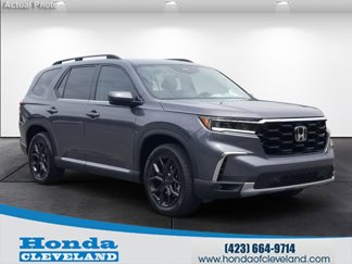 New 2025 Honda Pilot Touring image 1
