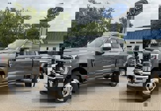 New 2025 Ford F350 4x4 Crew Cab DRW Super Duty image 1
