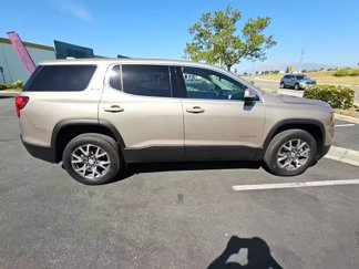 Used 2022 GMC Acadia SLE image 1
