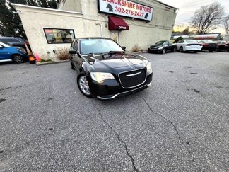 Used 2017 Chrysler 300 Limited image 1