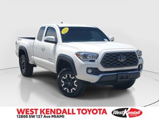 Used 2022 Toyota Tacoma TRD Off-Road image 1