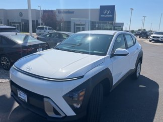 New 2026 Hyundai Kona SE image 1