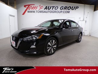Used 2021 Nissan Altima 2.5 SV image 1