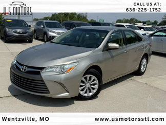 Used 2017 Toyota Camry LE image 1