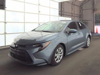 Used 2025 Toyota Corolla LE w/ Convenience Package image 1