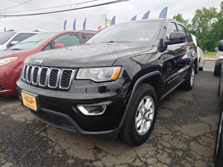 Used 2018 Jeep Grand Cherokee Laredo image 1