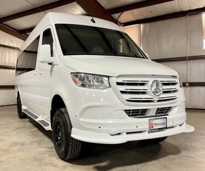 Used 2023 Mercedes-Benz Sprinter 2500 image 1