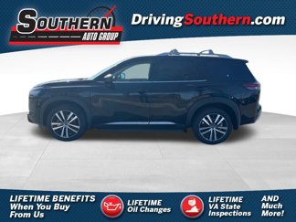 New 2025 Nissan Pathfinder Platinum image 1