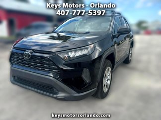 Used 2020 Toyota RAV4 LE image 1