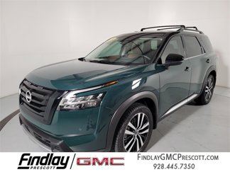 Used 2024 Nissan Pathfinder Platinum image 1
