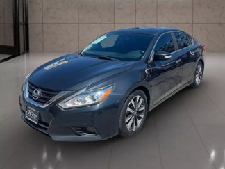 Used 2017 Nissan Altima 2.5 SL w/ Moonroof Package image 1