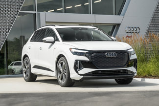 Used 2024 Audi Q4 e-tron Premium Plus w/ Premium Plus image 1
