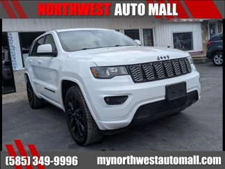 Used 2017 Jeep Grand Cherokee Altitude image 1
