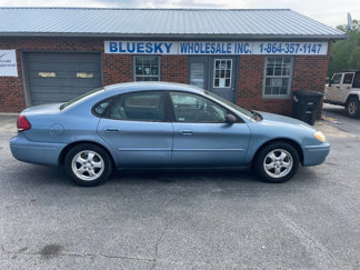 Used 2006 Ford Taurus SE image 1