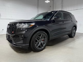 Used 2025 Ford Explorer ST image 1