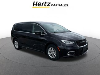 Used 2024 Chrysler Pacifica Touring-L image 1