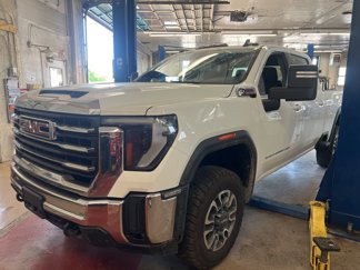 Used 2024 GMC Sierra 3500 SLE image 1