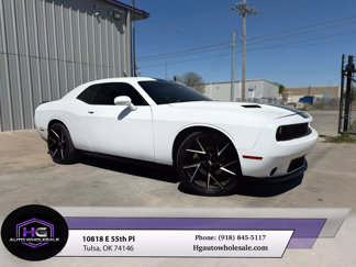 Used 2016 Dodge Challenger SXT Plus image 1