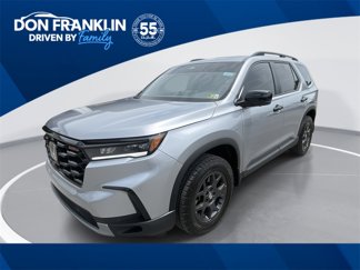 Used 2025 Honda Pilot TrailSport image 1
