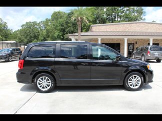 Used 2020 Dodge Grand Caravan SXT image 1