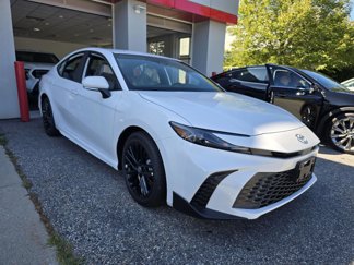 New 2025 Toyota Camry SE image 1