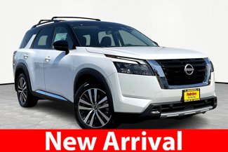 New 2025 Nissan Pathfinder Platinum image 1