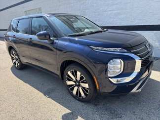 New 2025 Mitsubishi Outlander SE image 1