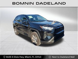 Used 2025 Toyota RAV4 XLE image 1