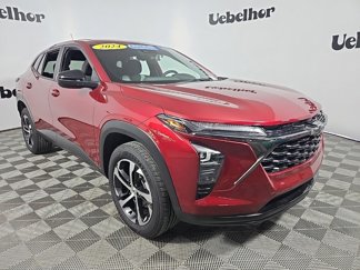Certified 2024 Chevrolet Trax RS w/ Driver Confidence Package image 1
