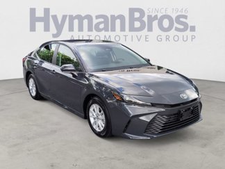 Used 2025 Toyota Camry LE w/ Convenience Package image 1