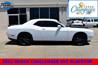Used 2022 Dodge Challenger SXT w/ Driver Convenience Group image 1