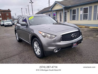 Used 2017 INFINITI QX70 3.7 w/ Premium Package image 1