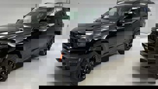 New 2025 Jeep Grand Cherokee L Limited w/ Black Appearance Package image 1