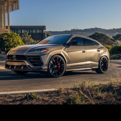 Used 2021 Lamborghini Urus image 1