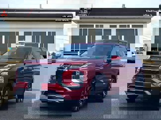 New 2025 Mitsubishi Outlander SE image 1