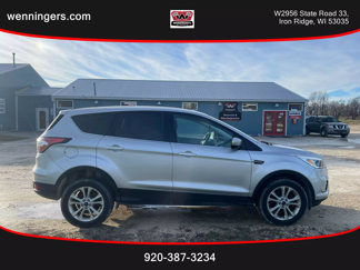 Used 2017 Ford Escape SE image 1