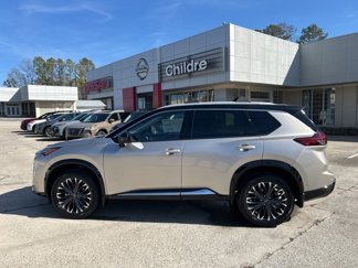 New 2025 Nissan Rogue Platinum image 1