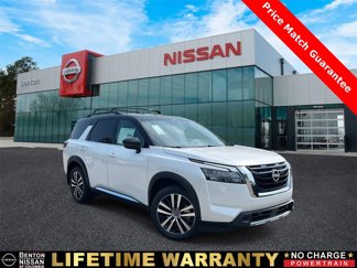 New 2025 Nissan Pathfinder Platinum image 1