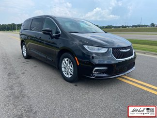 New 2026 Chrysler Pacifica Select image 1