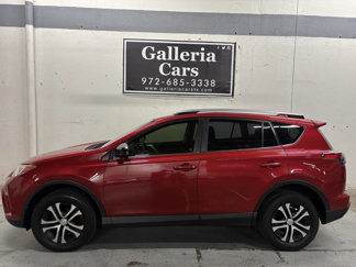 Used 2017 Toyota RAV4 LE image 1