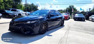 Used 2020 Toyota Camry SE image 1
