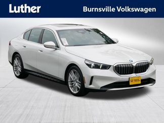Used 2025 BMW 540i xDrive image 1