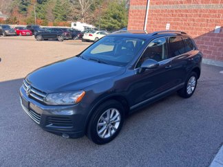 Used 2013 Volkswagen Touareg Sport image 1
