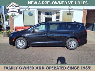 New 2026 Chrysler Pacifica Select image 1